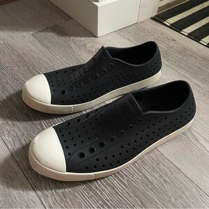 Native Jefferson Rubber Shoes Black White Mens Size 10